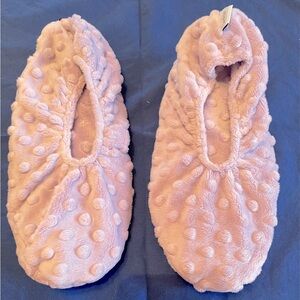 NWOT Heated Spa Footies